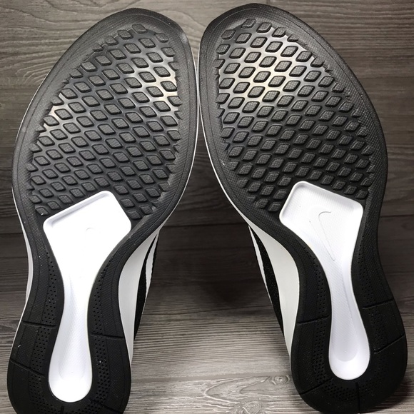 NEW Nike Dualtone Racer - **Various Sizes** - Picture 6 of 6